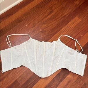 Elegant White Lace Corset White Fox